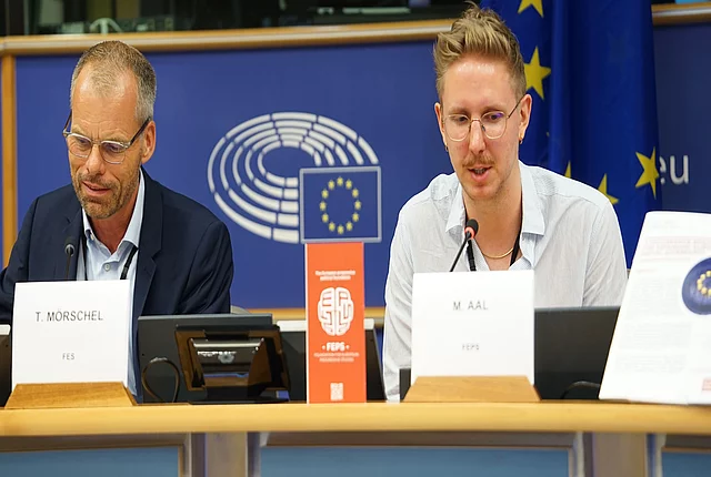 Panelists Monty Aal and Tobias Mörschel