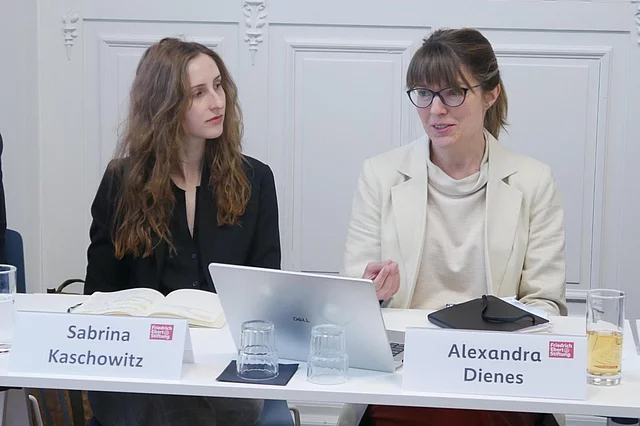 Study authors Alexandra Dienes and Sabrina Kaschowitz during the roundtable discussion.