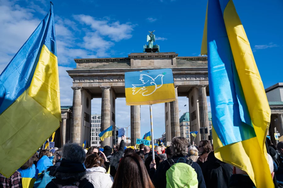 Ukrainian flag in front of the Brandenburg Gate in Berlin